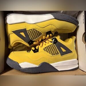 Jordan 4 Retro PS Yellow and Dark Blue Gray Sneakers